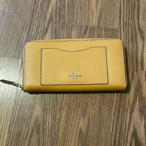 Women’s wallet